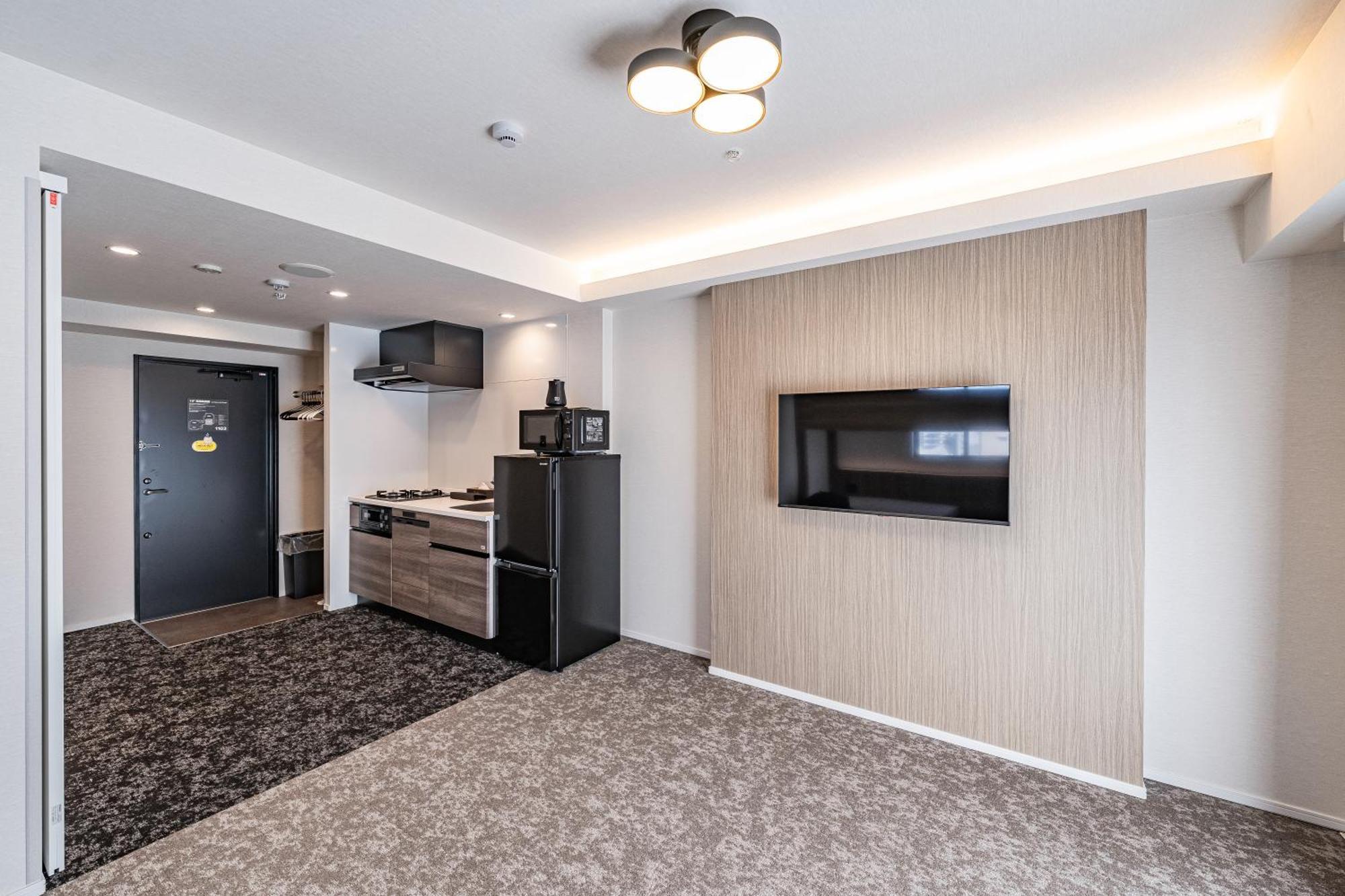 11 Shinsekai Apartemen *